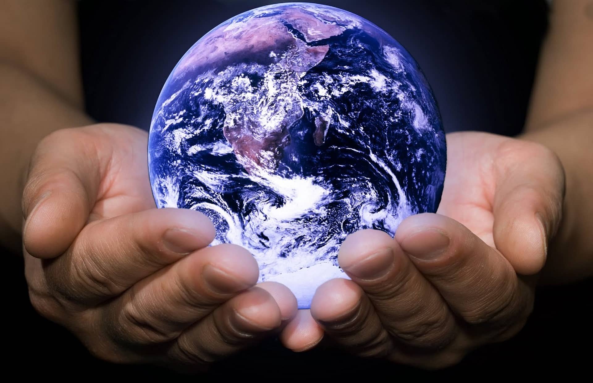 crop-0-0-2391-1545-0-earth-in-hands2.jpg - Minimally Invasive Carpal Tunnel Surgery